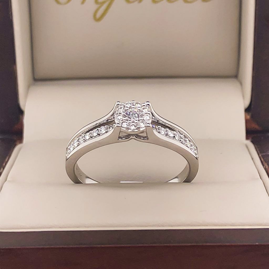 Anillo Oro Blanco 14k, Diamantes de 30 Puntos Totales - Infiniti Joyas