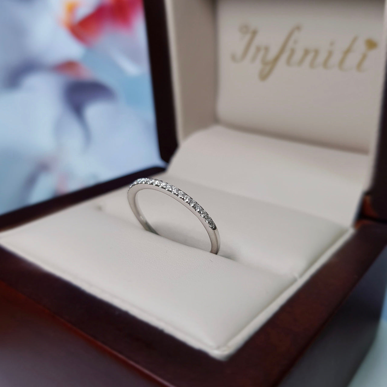 Churumbela Oro Blanco 14k, Diamantes de 10 Puntos Totales - Infiniti Joyas
