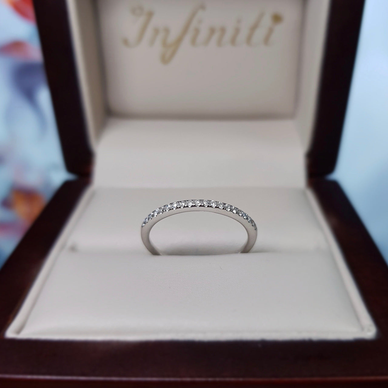 Churumbela Oro Blanco 14k, Diamantes de 10 Puntos Totales - Infiniti Joyas