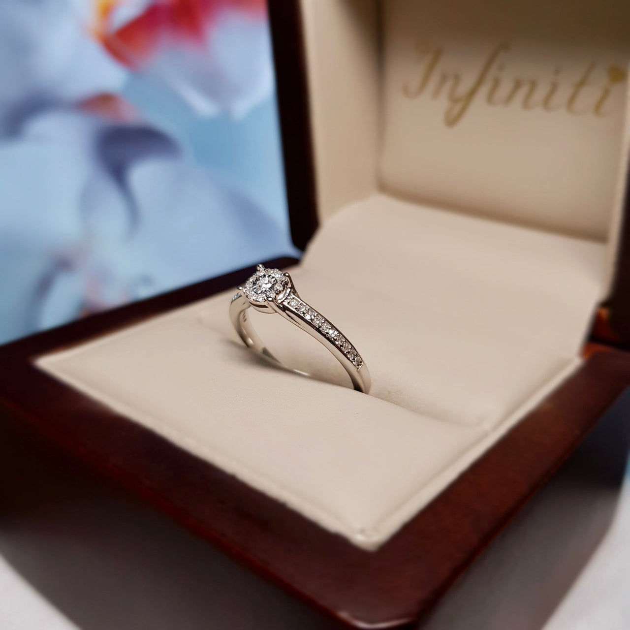 Anillo Oro Blanco 14k, Diamantes de 12 Puntos Totales - Infiniti Joyas