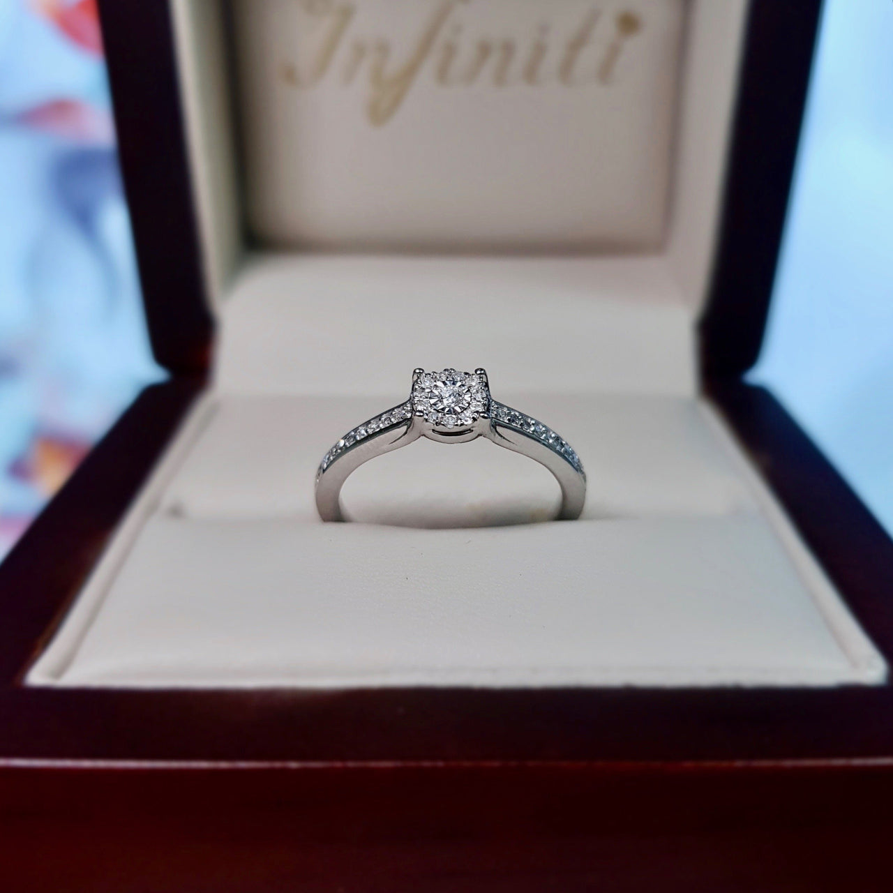 Anillo Oro Blanco 14k, Diamantes de 12 Puntos Totales - Infiniti Joyas