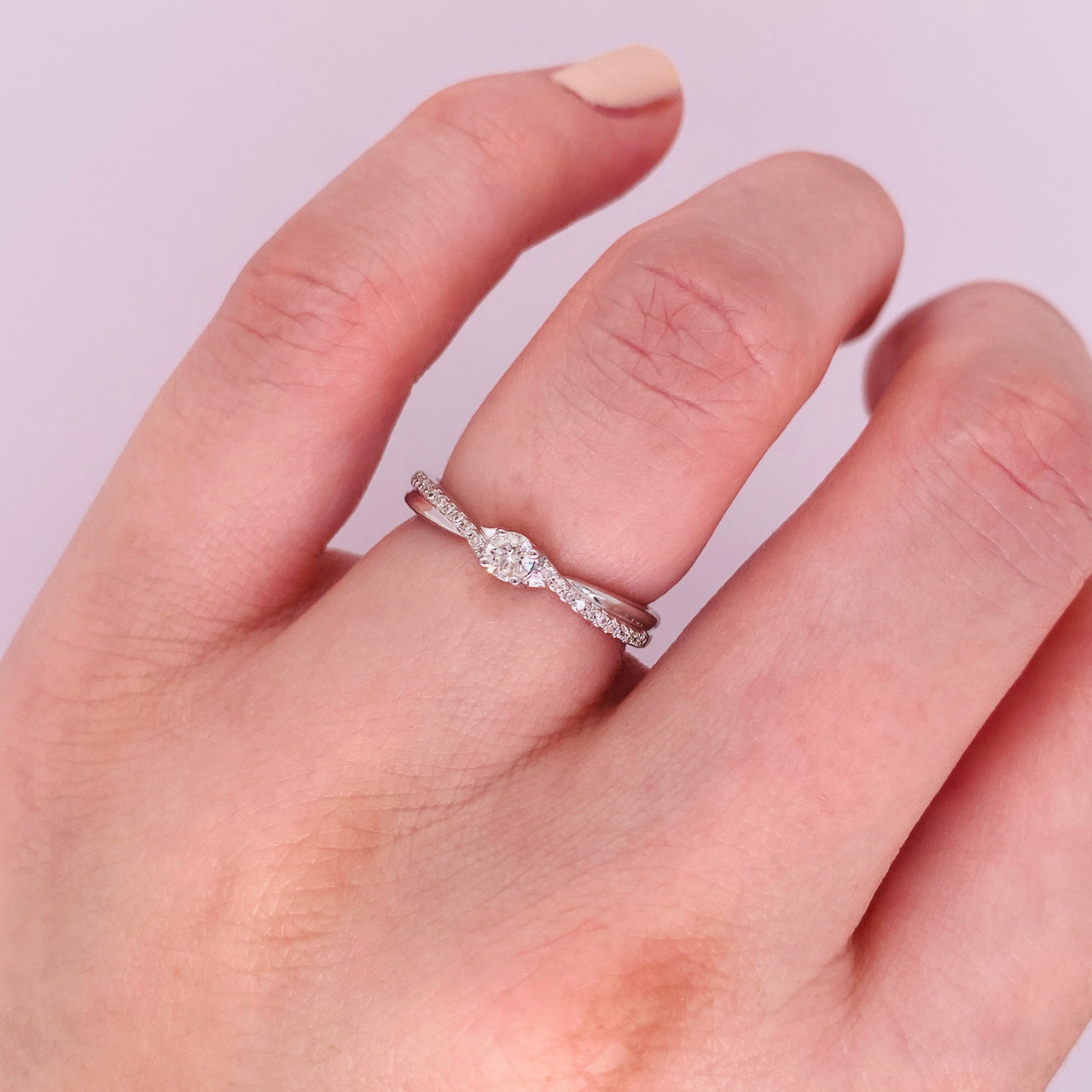 Anillo Oro Blanco 14k - Pavé Diamantes Naturales 0.15 CTW