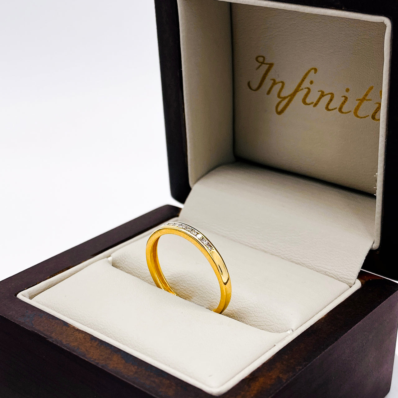Churumbela Oro 14k - Diamante Natural 0.10 CTW