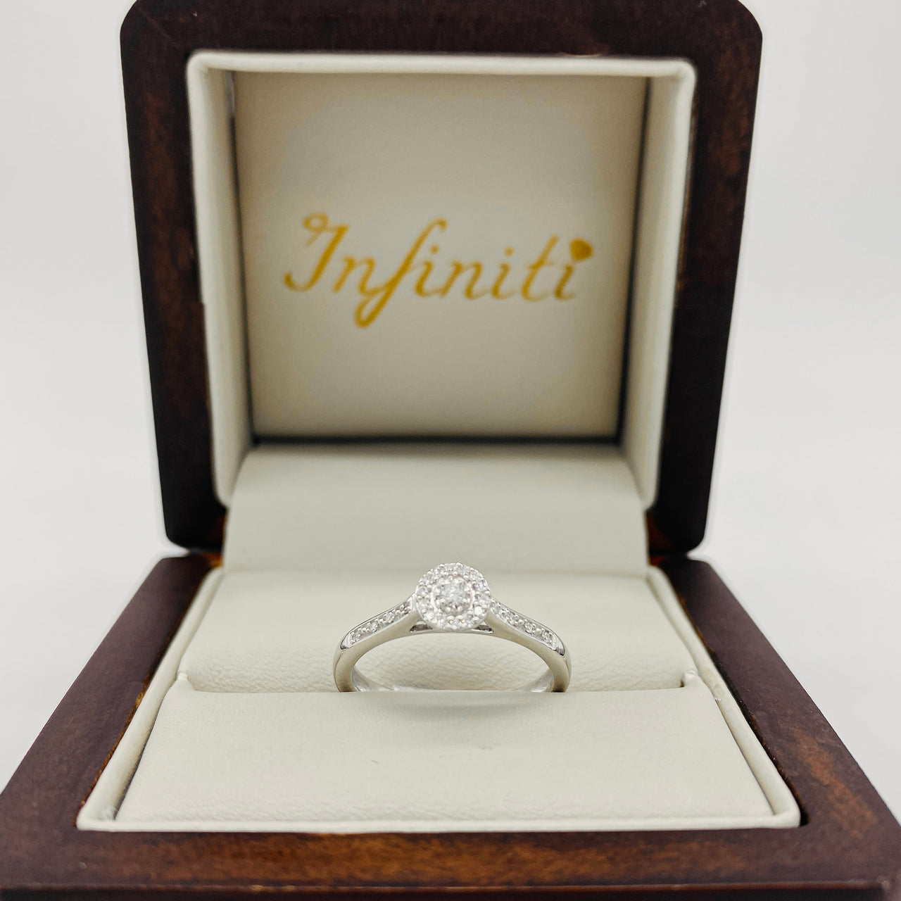 Anillo Oro Blanco 14k - Halo Diamante Natural 0.10 CTW