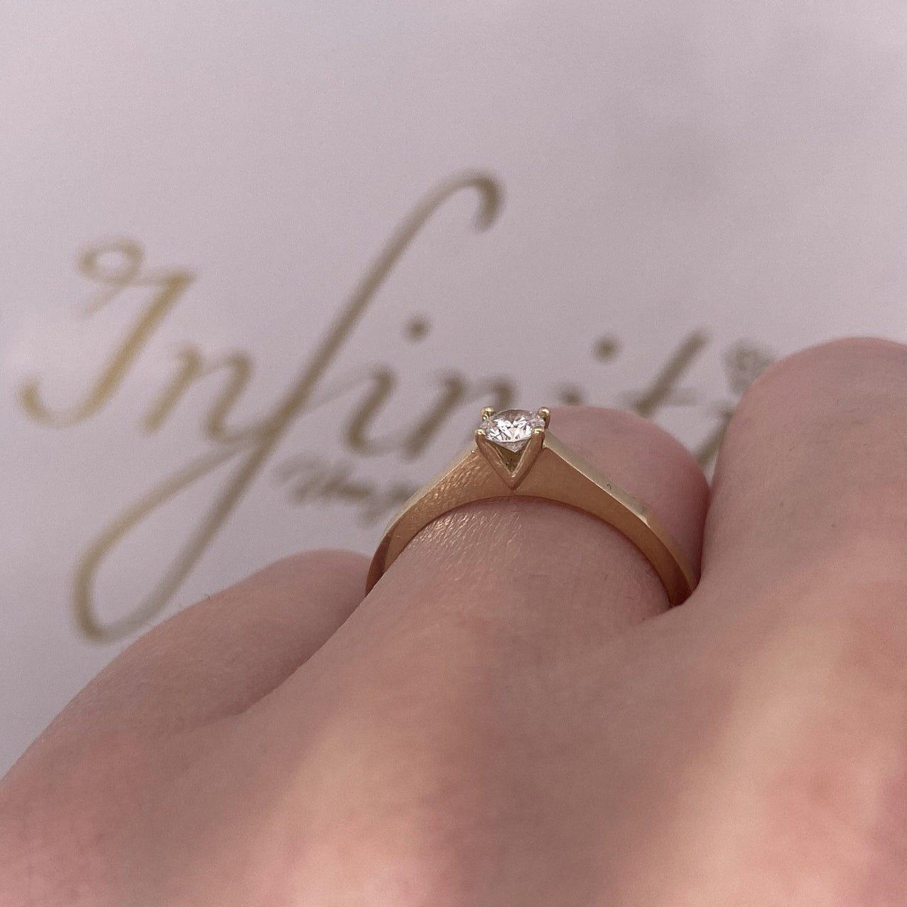Anillo Solitario Oro 14k, Diamante de 15 Puntos - Infiniti Joyas