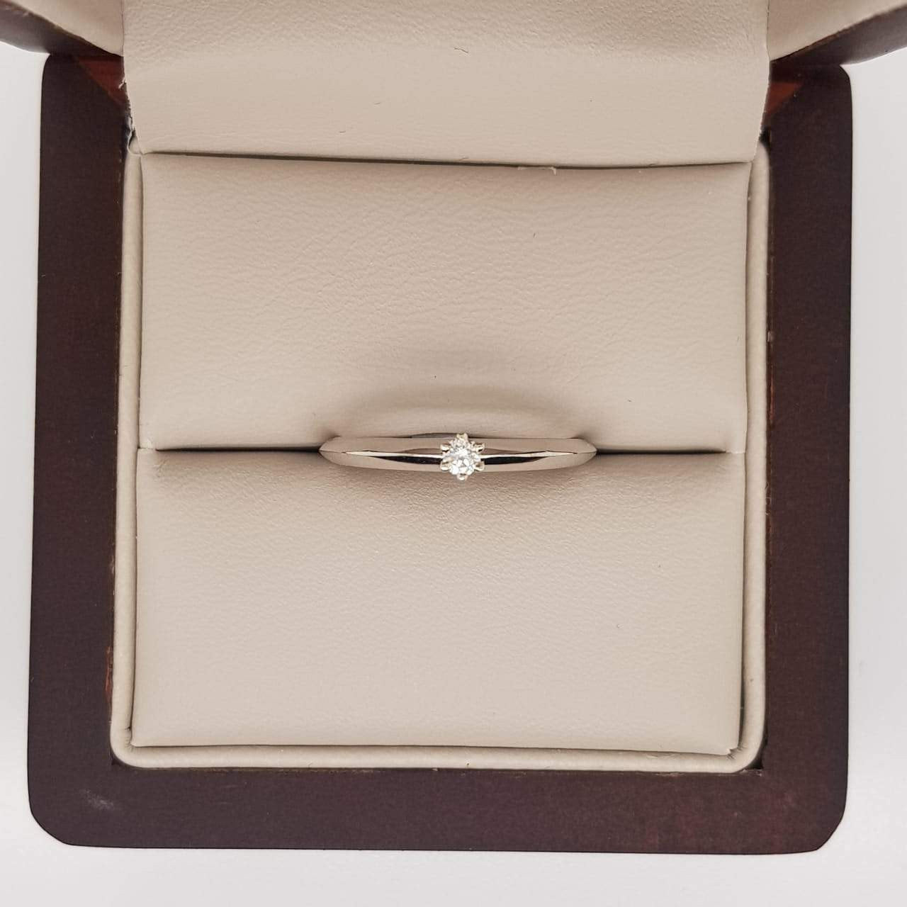 Anillo Solitario Oro Blanco 14k, Diamante de 7 Puntos - Infiniti Joyas