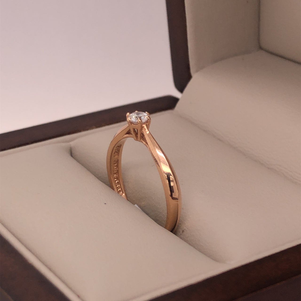 Anillo Oro Rosa 14k - Diamante Natural de 0.10 CT