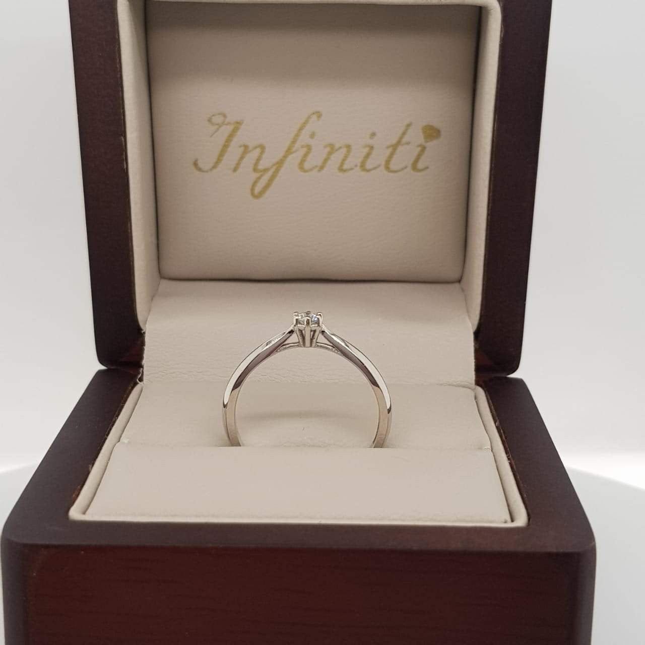 Anillo Solitario Oro Blanco 14k, Diamante de 10 Puntos - Infiniti Joyas