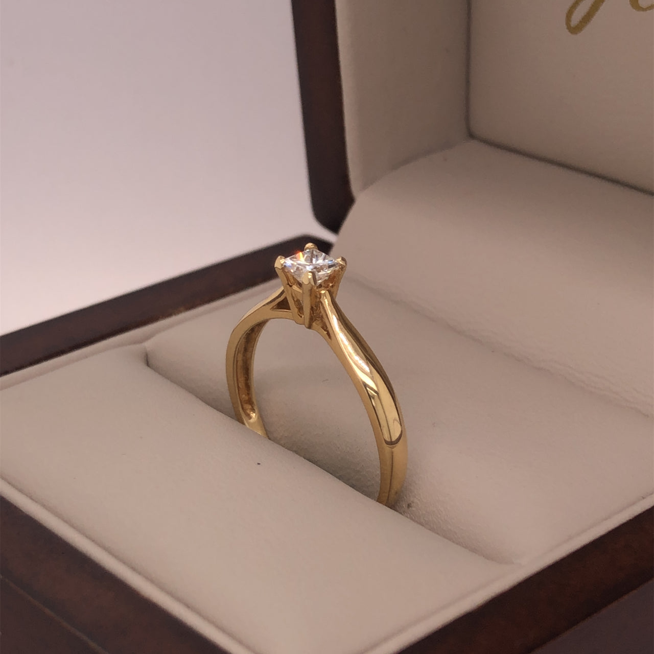 Anillo Oro 14k - Diamante Natural Corte Princesa de 0.25 CT