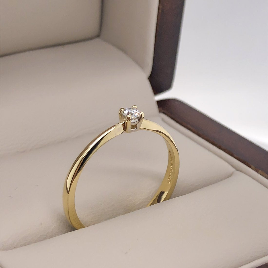 Anillo Oro Amarillo 14k, Solitario Diamante 7 Puntos - Infiniti Joyas