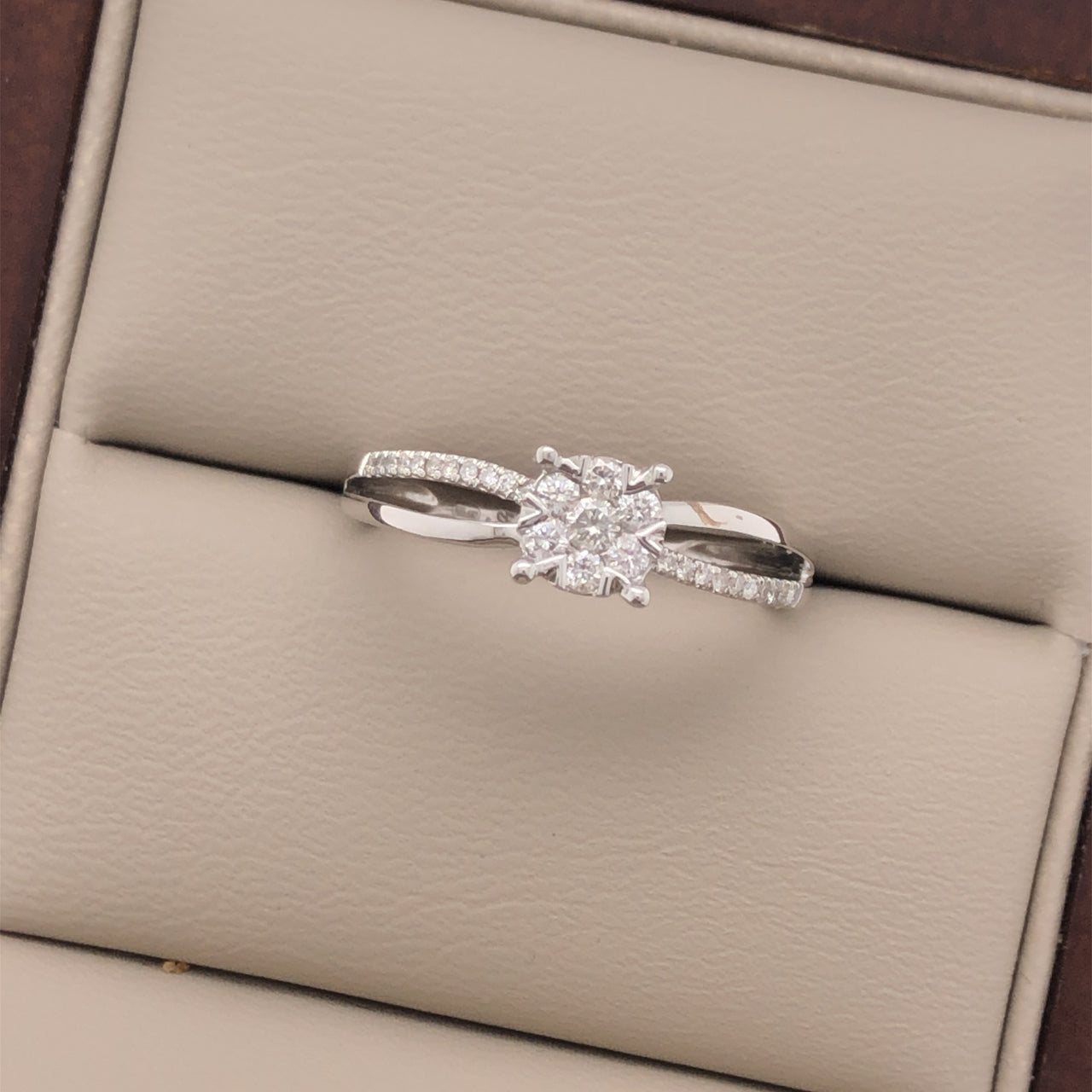 Anillo Oro Blanco 14k - Halo Infinito Diamante Natural 0.22 CTW