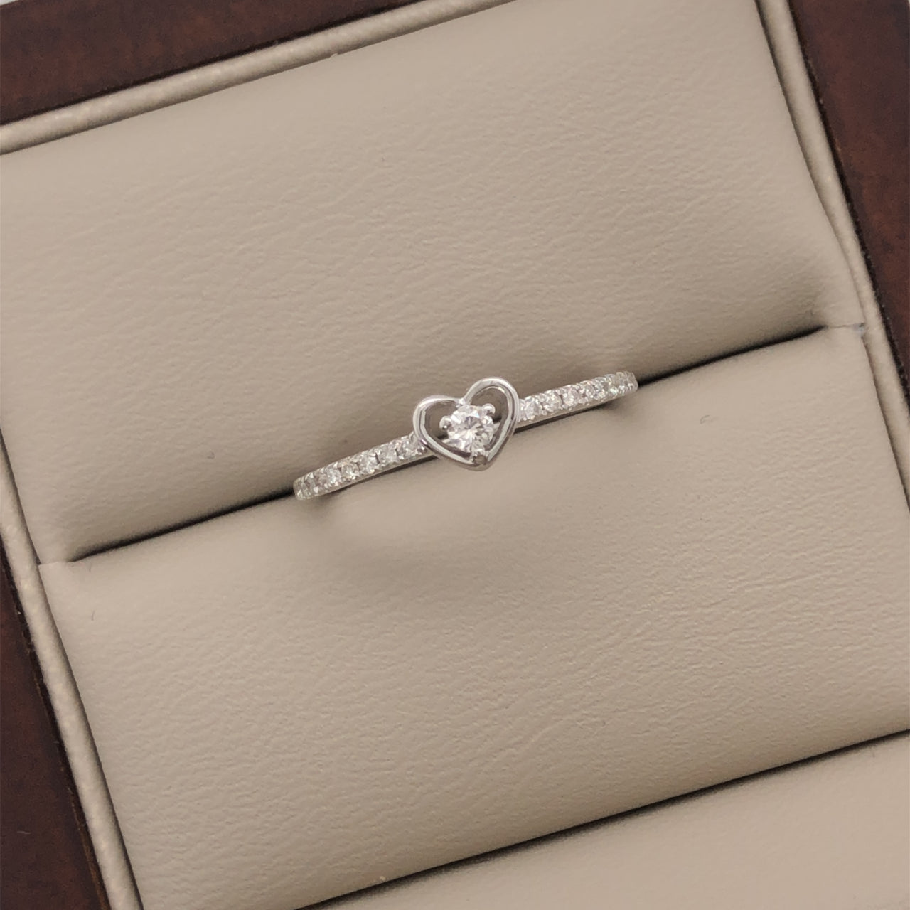 Anillo Oro Blanco 14k - Corazón Diamante Natural 0.14 CTW
