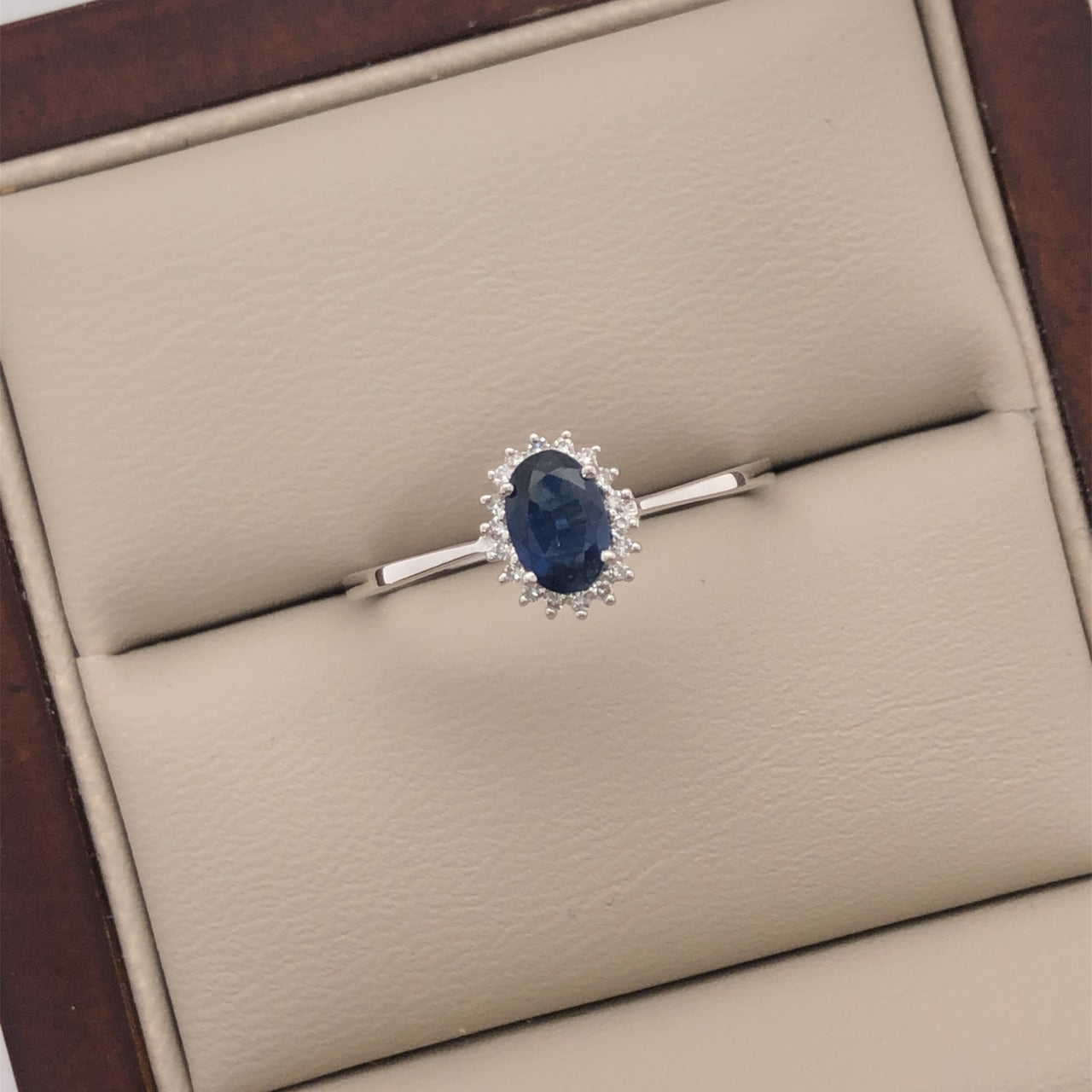 Anillo Oro Blanco 14k - Halo Zafiro con Diamante Natural 0.59 ctw