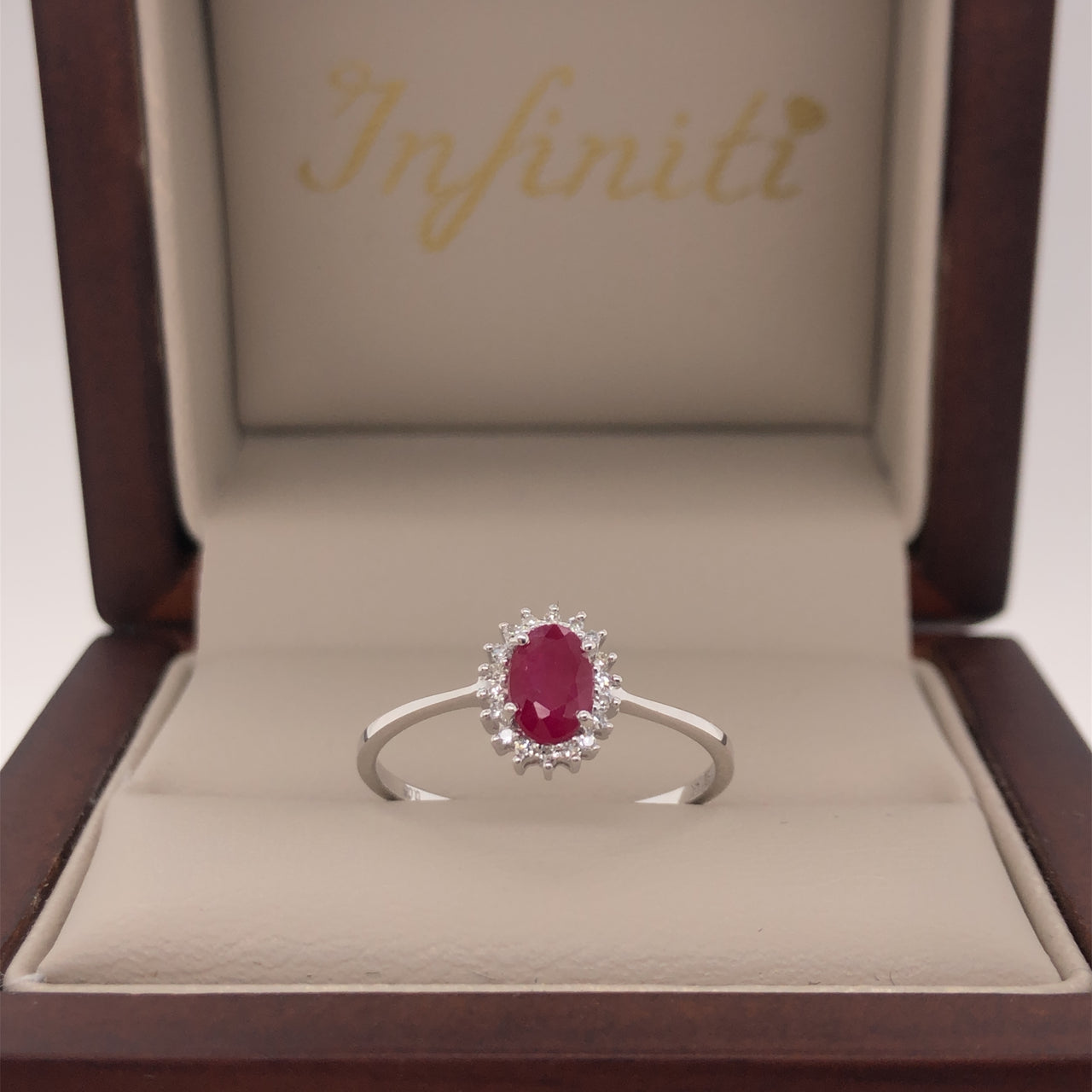 Anillo Oro Blanco 14k - Halo Rubí con Diamante Natural 0.59 CTW