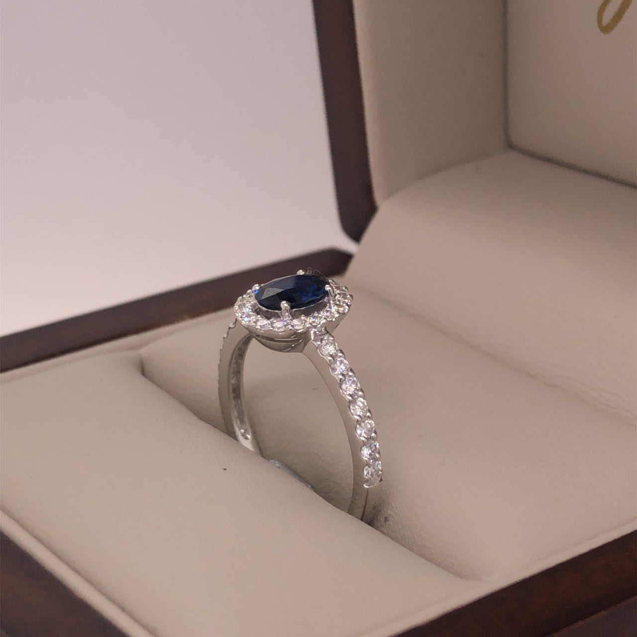 Anillo Oro Blanco 14k - Halo Zafiro con Diamante Natural 0.97 CTW