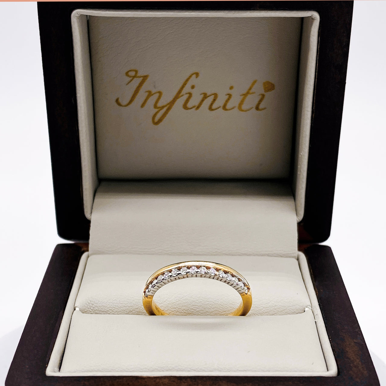 Churumbela Oro 14k - Pavé Diamante Natural de 0.19 CTW