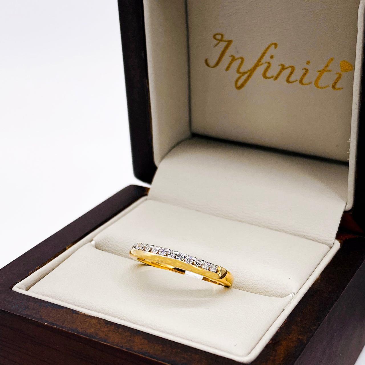 Churumbela Oro 14k - Pavé Diamante Natural de 0.19 CTW