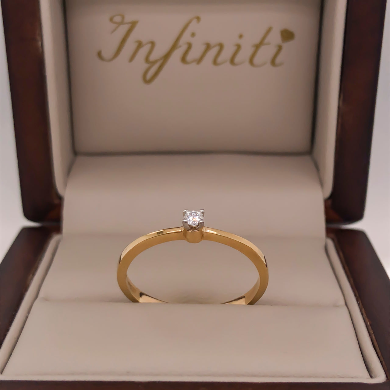 Anillo Solitario Oro 14k- Diamante Natural de 0.10 CT