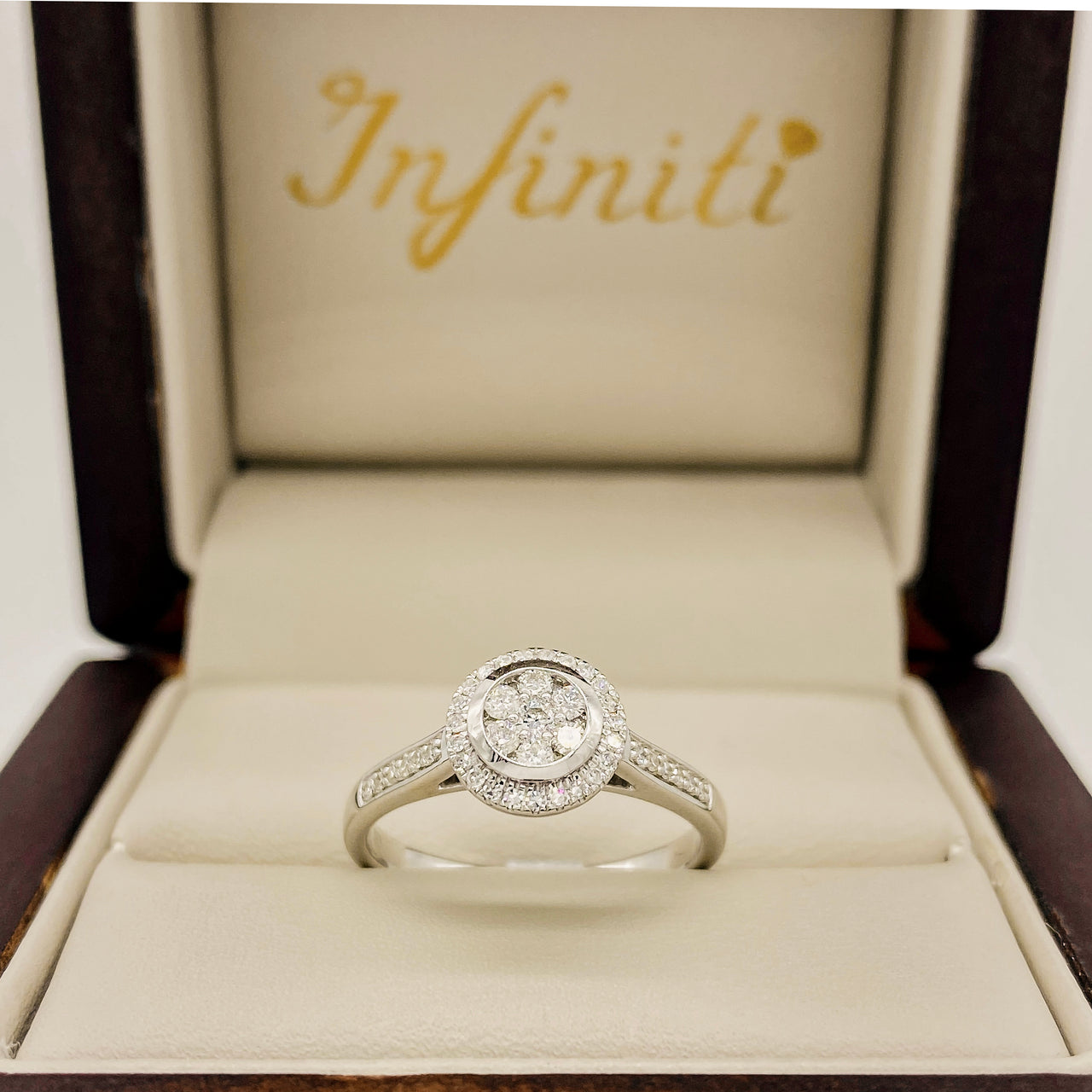 Anillo Oro Blanco 14k - Halo con Diamante Natural 0.32 CTW