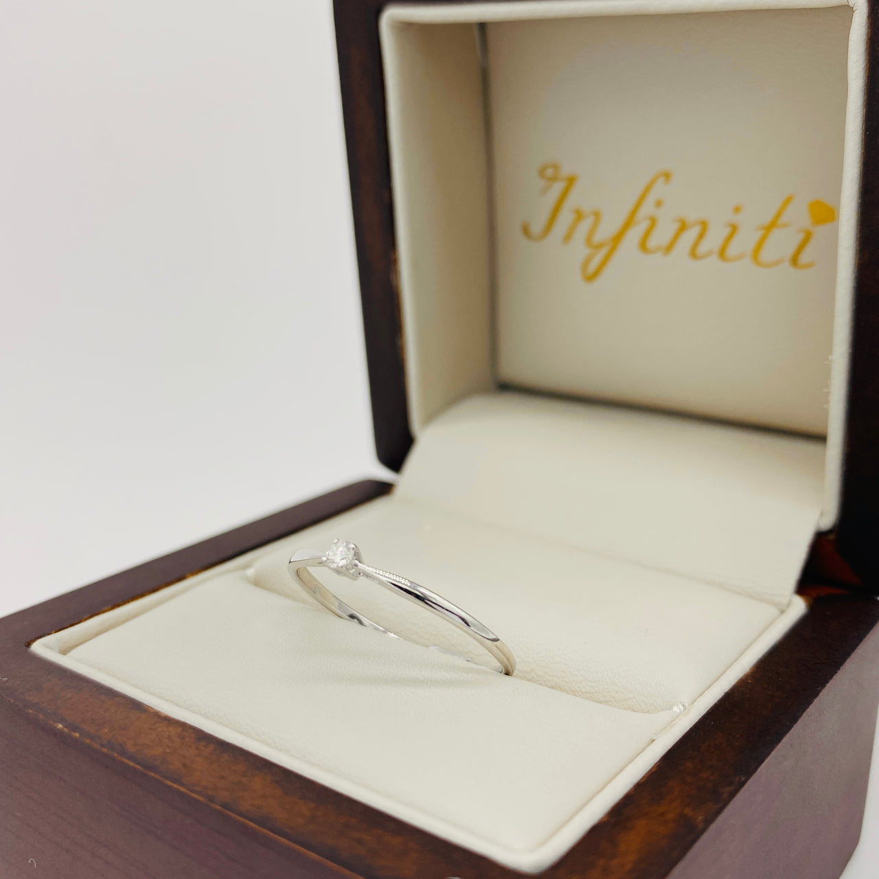 Anillo Oro Blanco 14k - Diamante Natural 0.045 CT