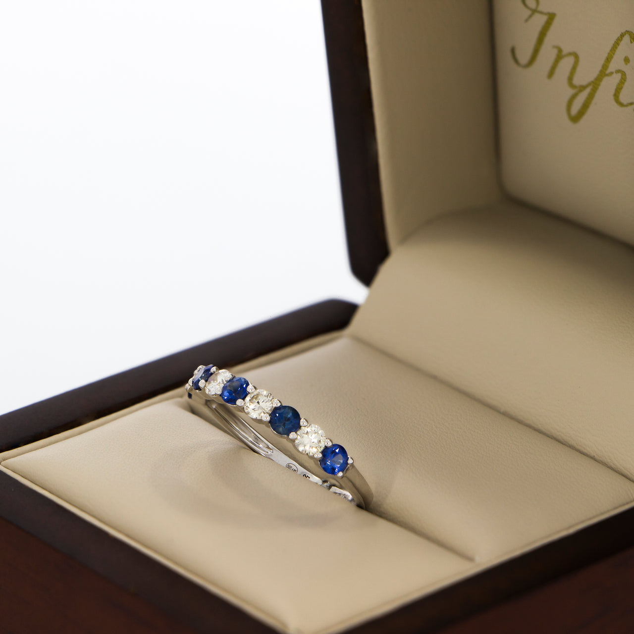 Churumbela Oro Blanco 14k - Zafiros y Diamantes 92 Pts Totales