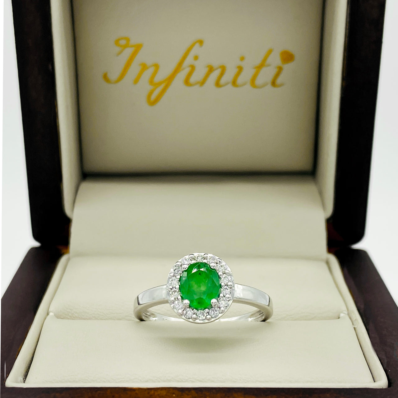 Anillo Oro Blanco 14k - Halo Esmeralda con Diamante Natural 0.77 CTW