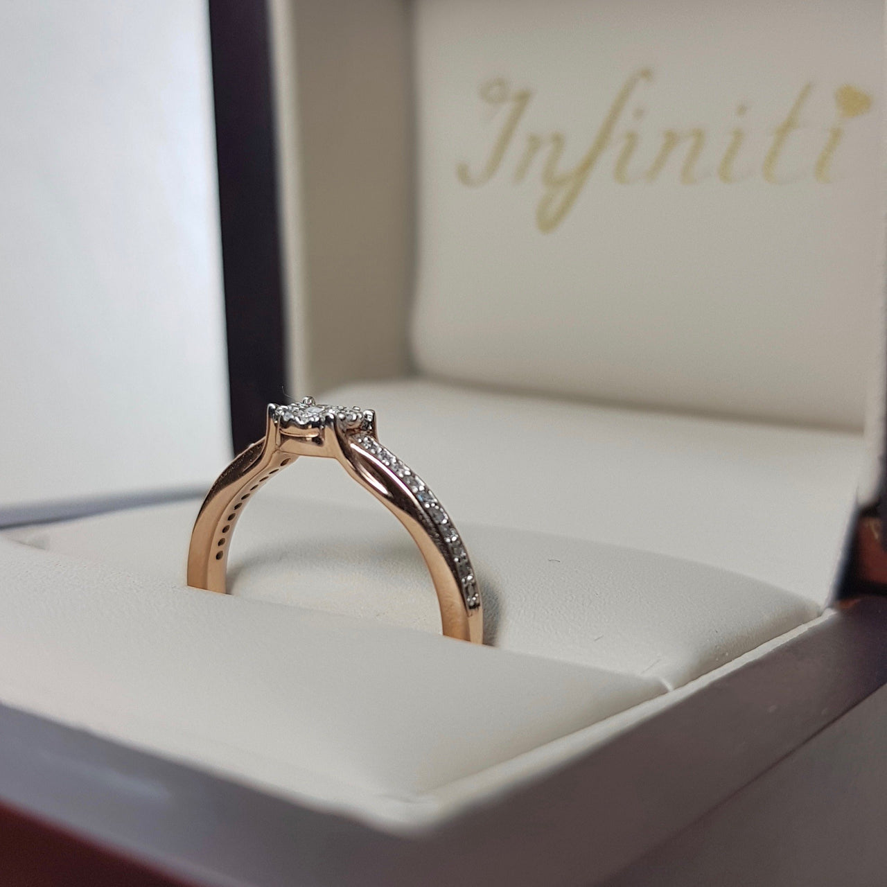 Anillo Oro Rosa 14k, Diamantes de 12 Puntos Totales - Infiniti Joyas
