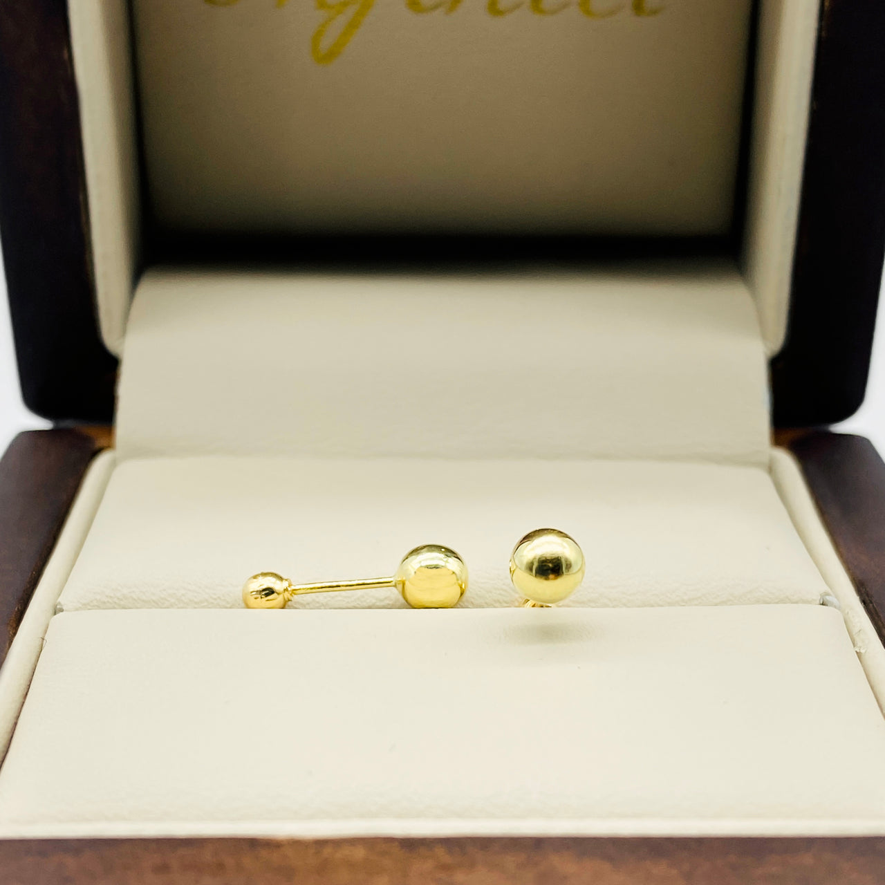 Broquel Liso 4 mm, Oro 14k