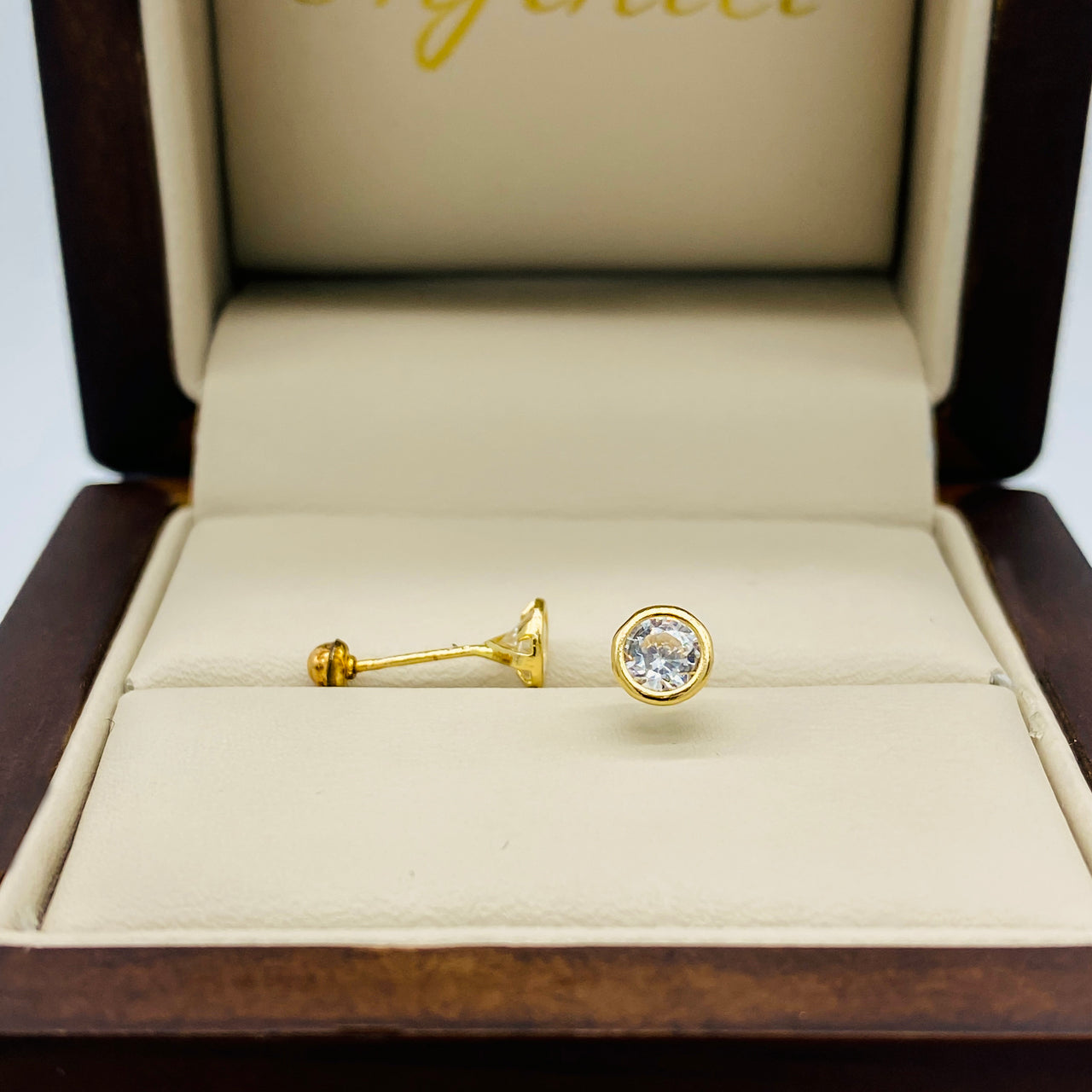 Broquel Oro 14k - Bisel Zirconia 4 mm