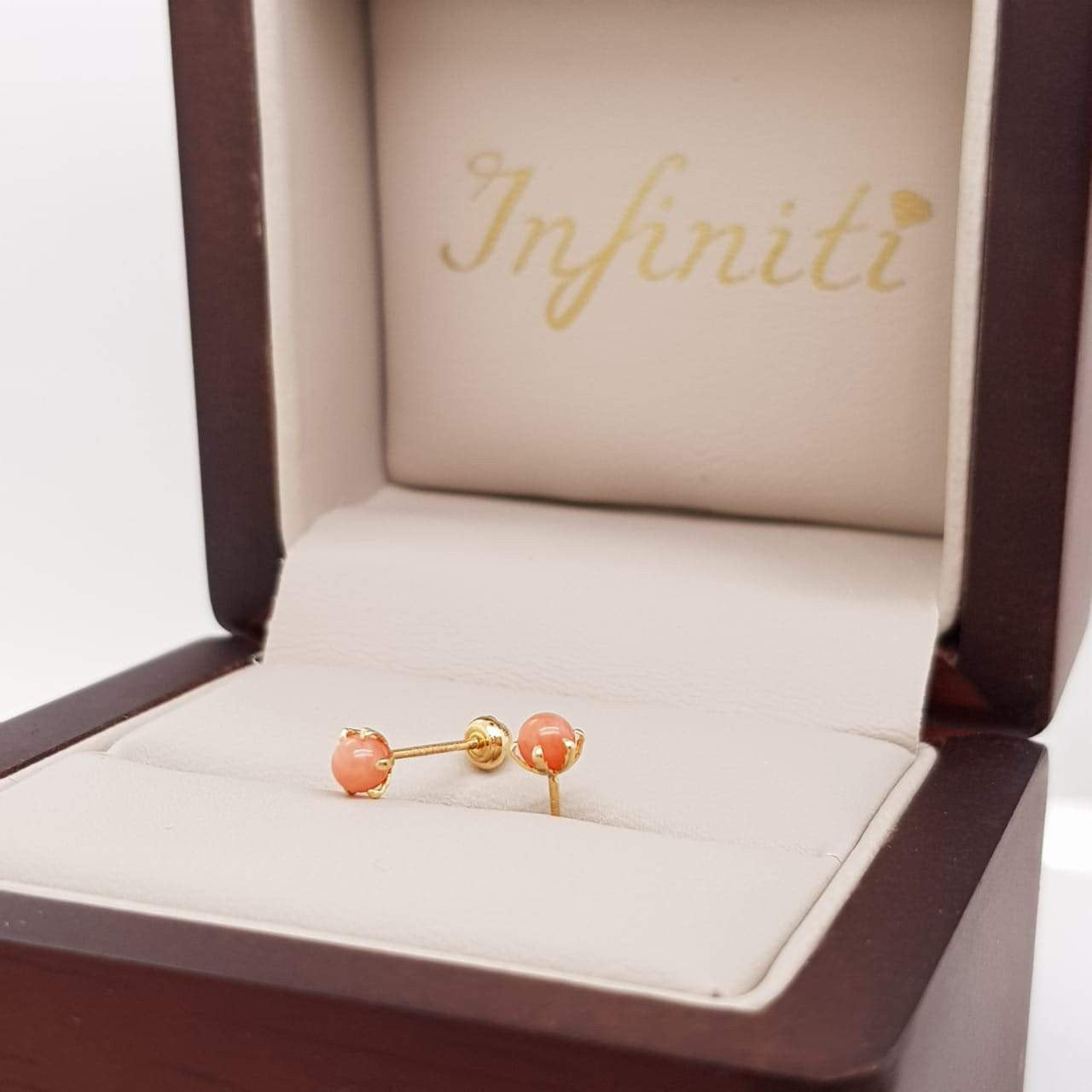 Broquel Oro 18k con Piedra Coral 4 mm - Infiniti Joyas
