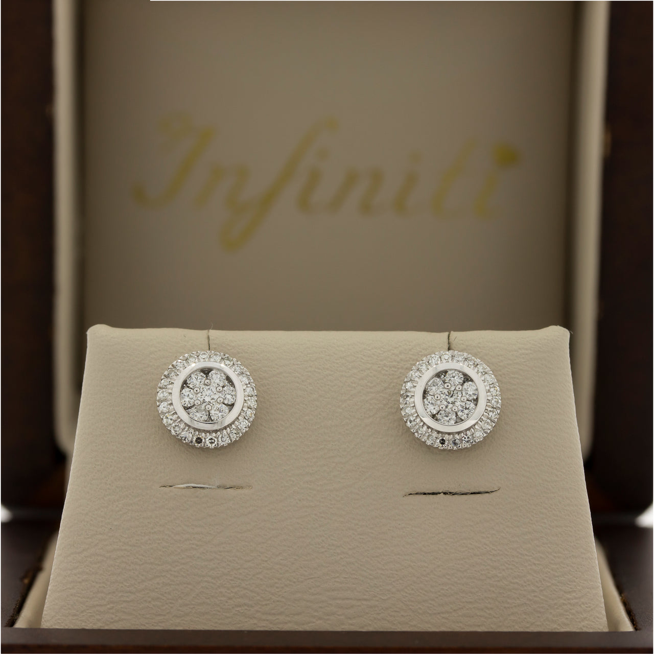 Broqueles Oro Blanco 14k - Halo de Diamantes de 36 Puntos Totales
