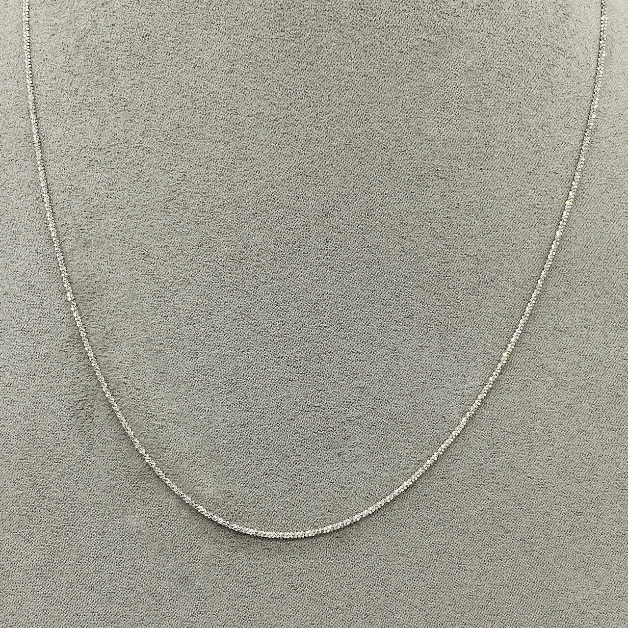 Cadena Oro Blanco 10k, Criss-Cross 45 cm, Ancho 1 mm