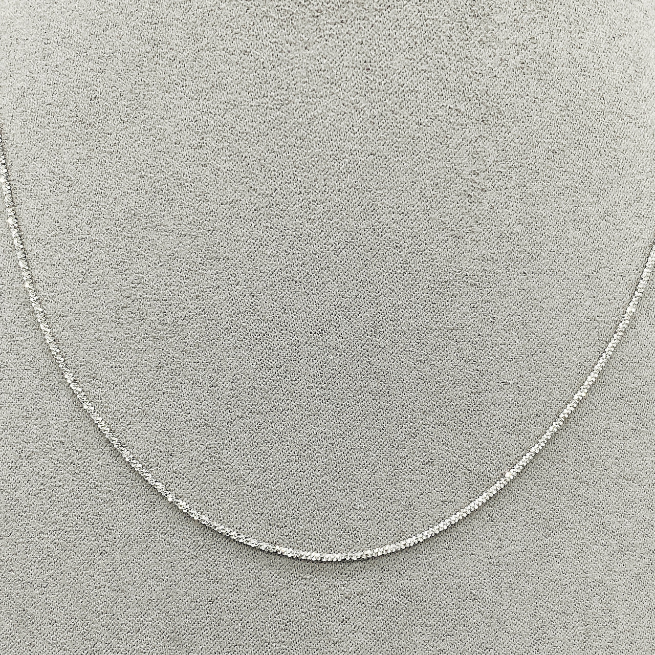Cadena criss-cross 40 cm, Ancho 1 mm, Oro Blanco 10k