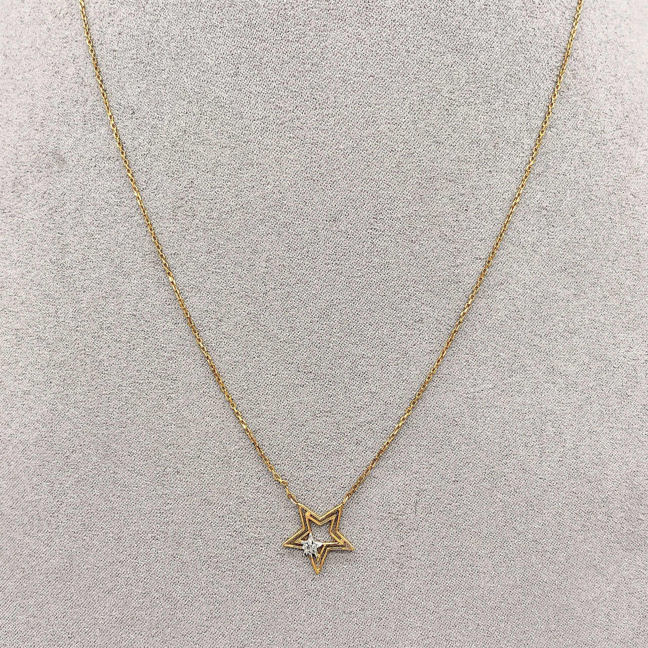 Gargantilla Oro 10k, con Dije de Estrella 43 cm Largo