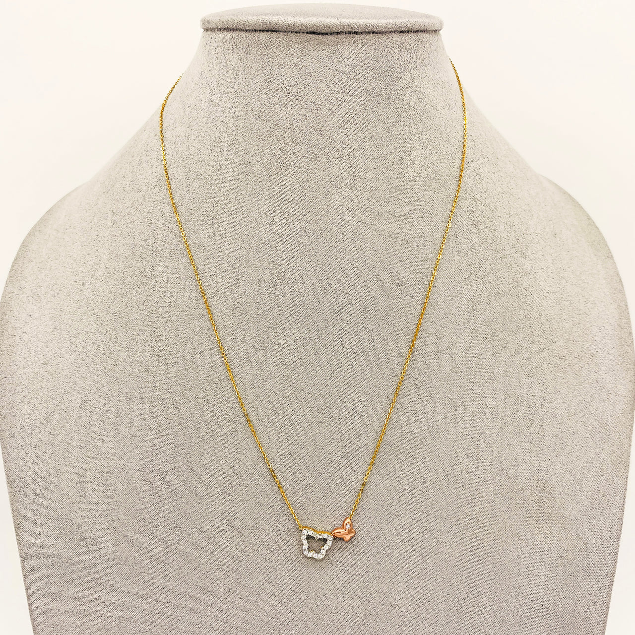 Gargantilla Oro 10k, con Dijes Mariposas con Zirconias, 45 cm de Largo