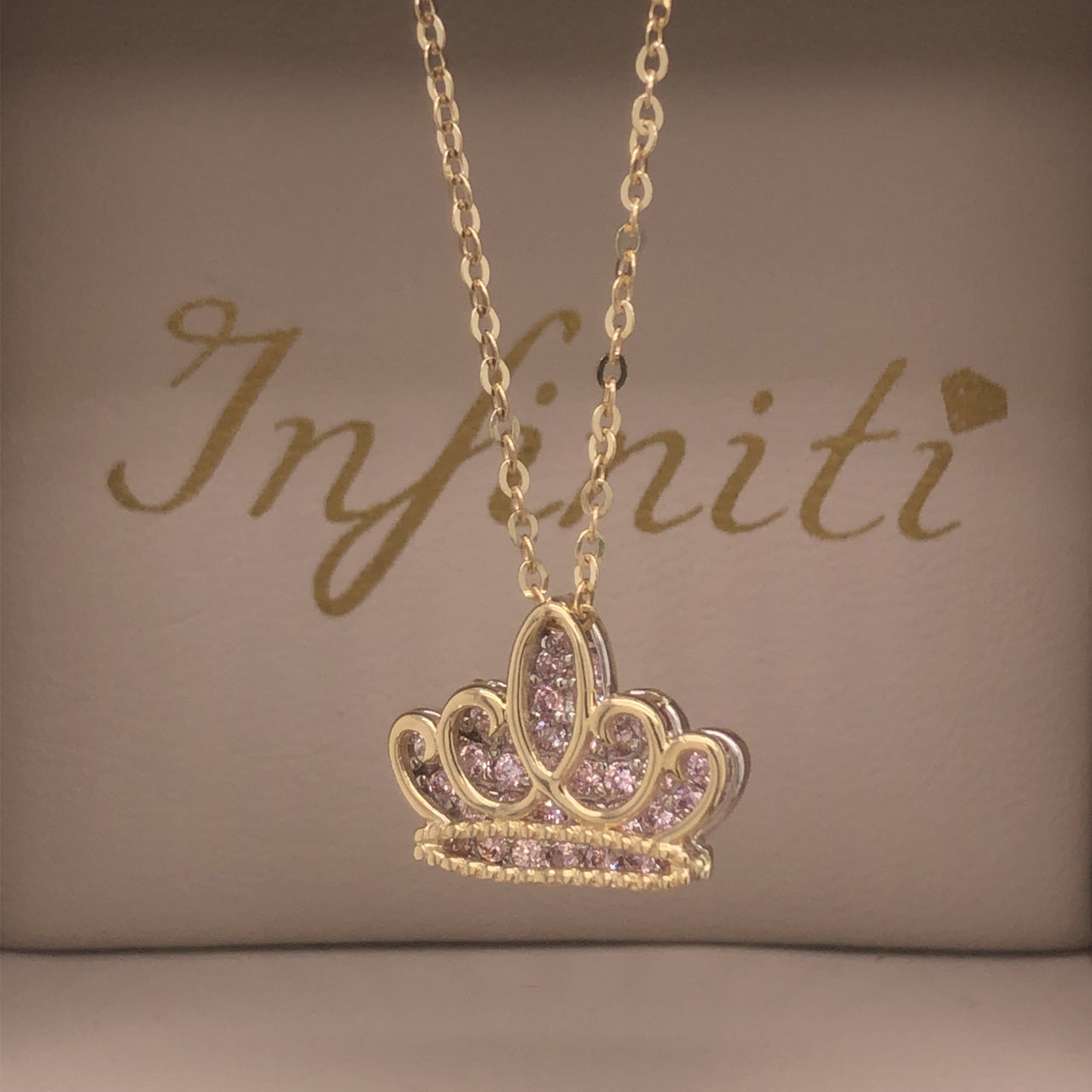 Gargantilla Oro 10k, con Dije de Corona con Zirconias, 45 cm Largo