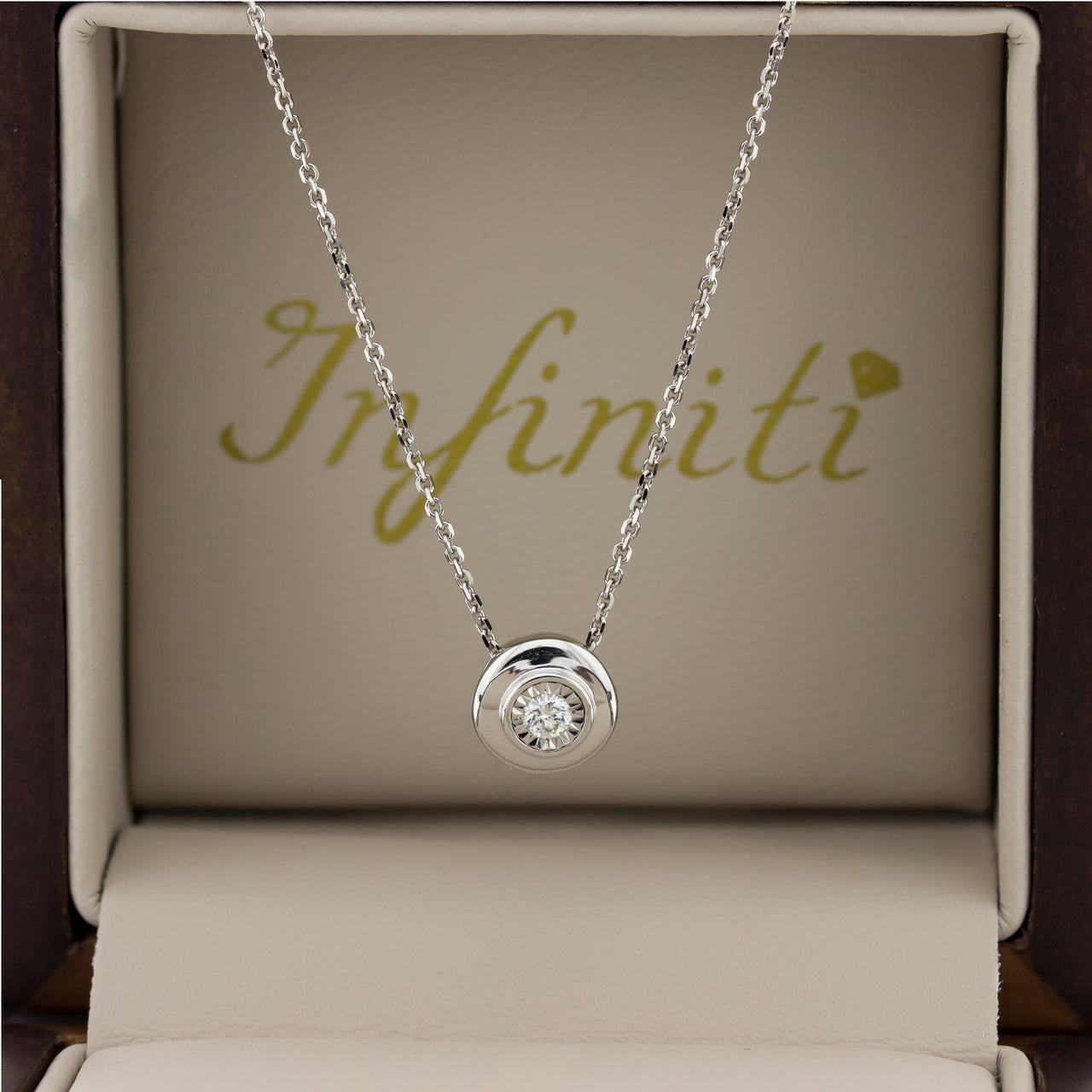 Gargantilla Blanco Oro 14k - Círculo con Diamante de 5 Puntos Totales