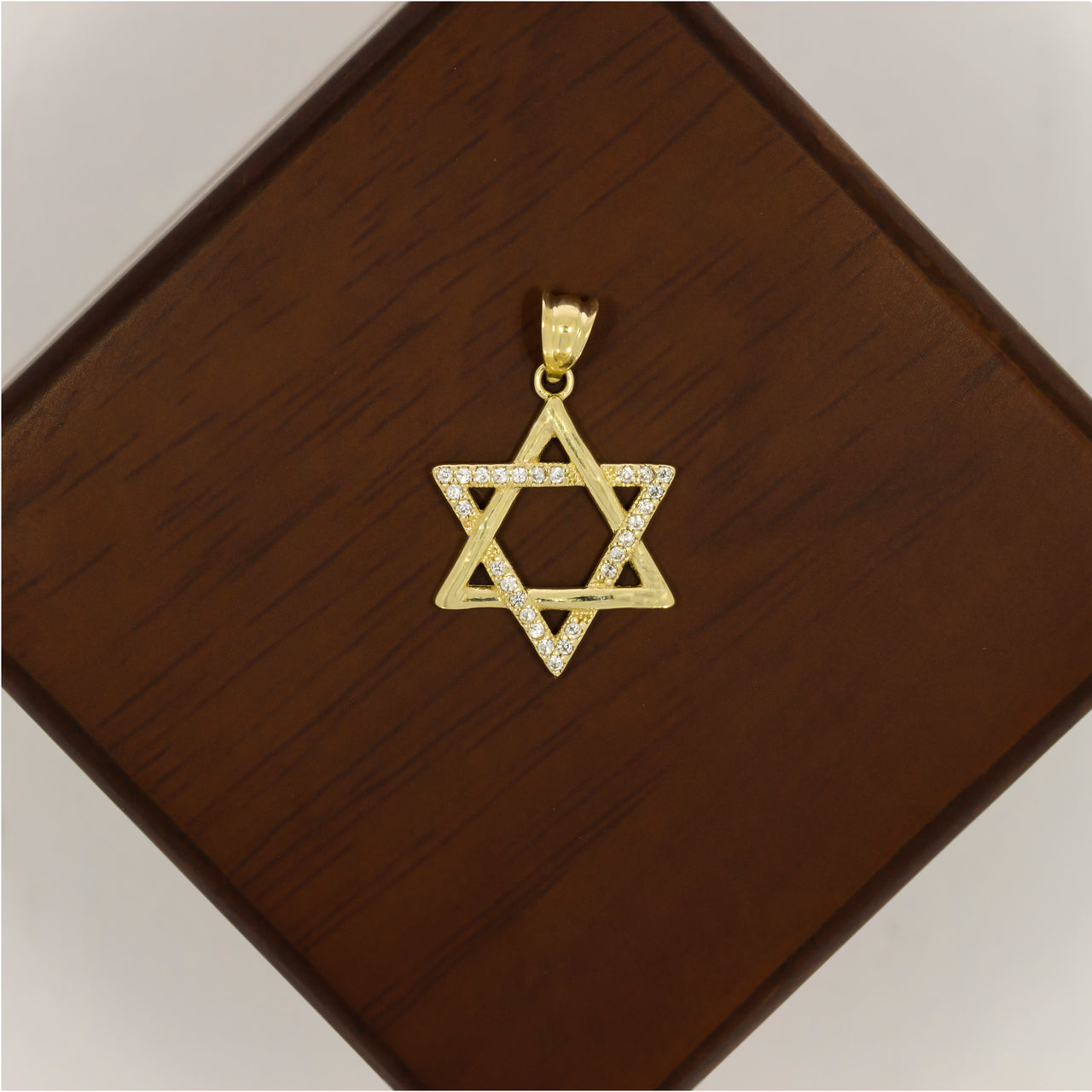 Dije Oro 10k - Estrella de David con Zirconias de 1.5 cm Ancho