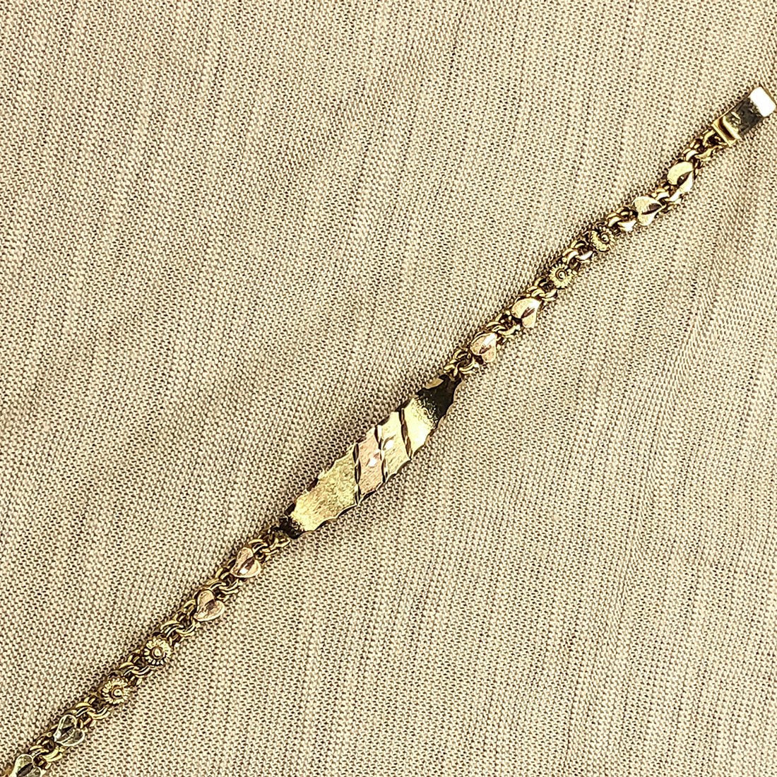 Esclava China Corazón y rocio, 12 cm Largo, Ancho 4 mm, Oro 10k - Infiniti Joyas