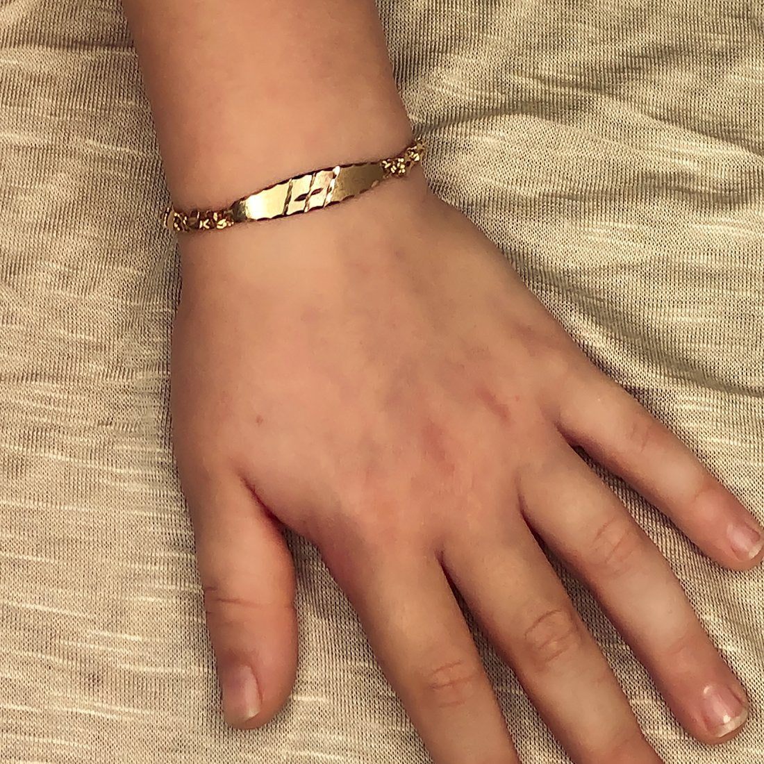 Esclava China Corazón y rocio, 12 cm Largo, Ancho 4 mm, Oro 10k - Infiniti Joyas