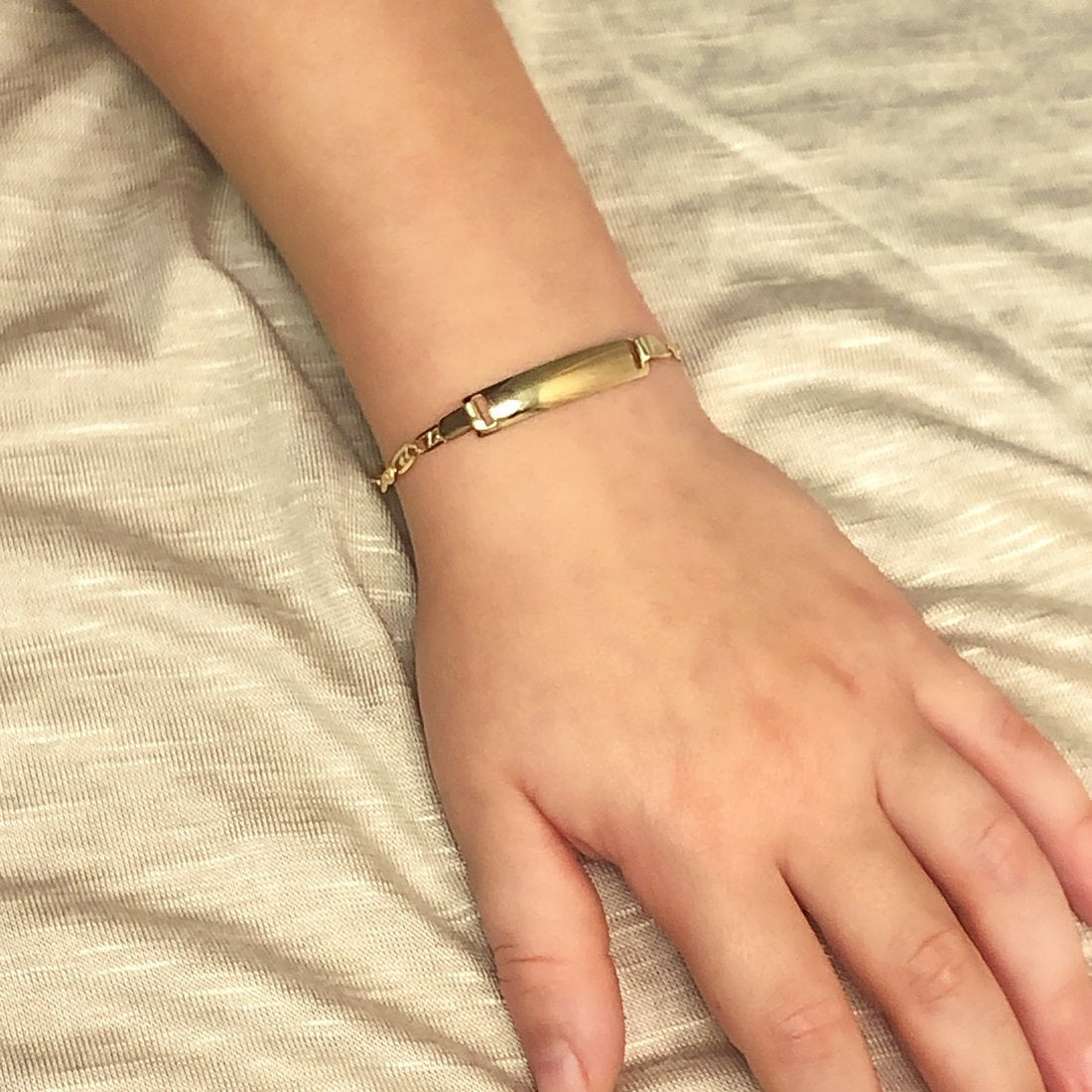Esclava Gucci Diamantantada, 12.5 cm Largo, Ancho 4 mm, Oro Florentino 10k - Infiniti Joyas