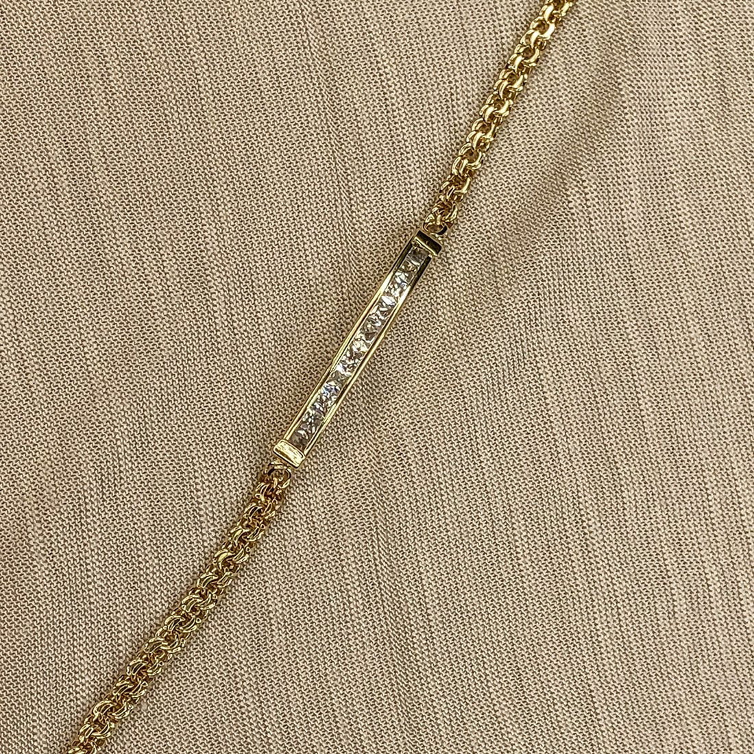 Esclava China, Placa con Zirconias 13 cm Largo, Ancho 3.5 mm, Oro 10k - Infiniti Joyas