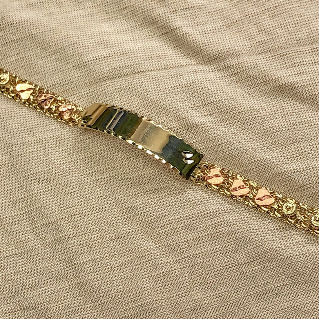 Esclava China Oro 10k, 2 hilos Corazón y rocio, 14 cm Largo, Ancho 6 mm, Oro 10k - Infiniti Joyas