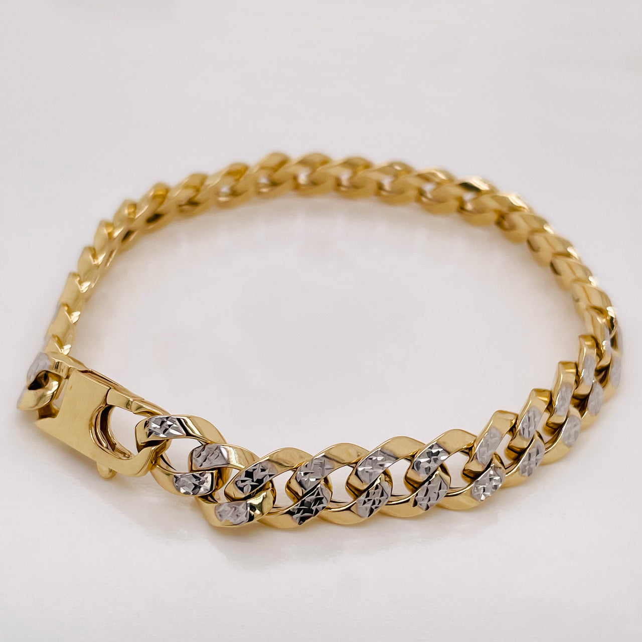 Pulso Oro 14k - Tejido Cubano Diamantado 8.2 mm Ancho, 21 cm Largo
