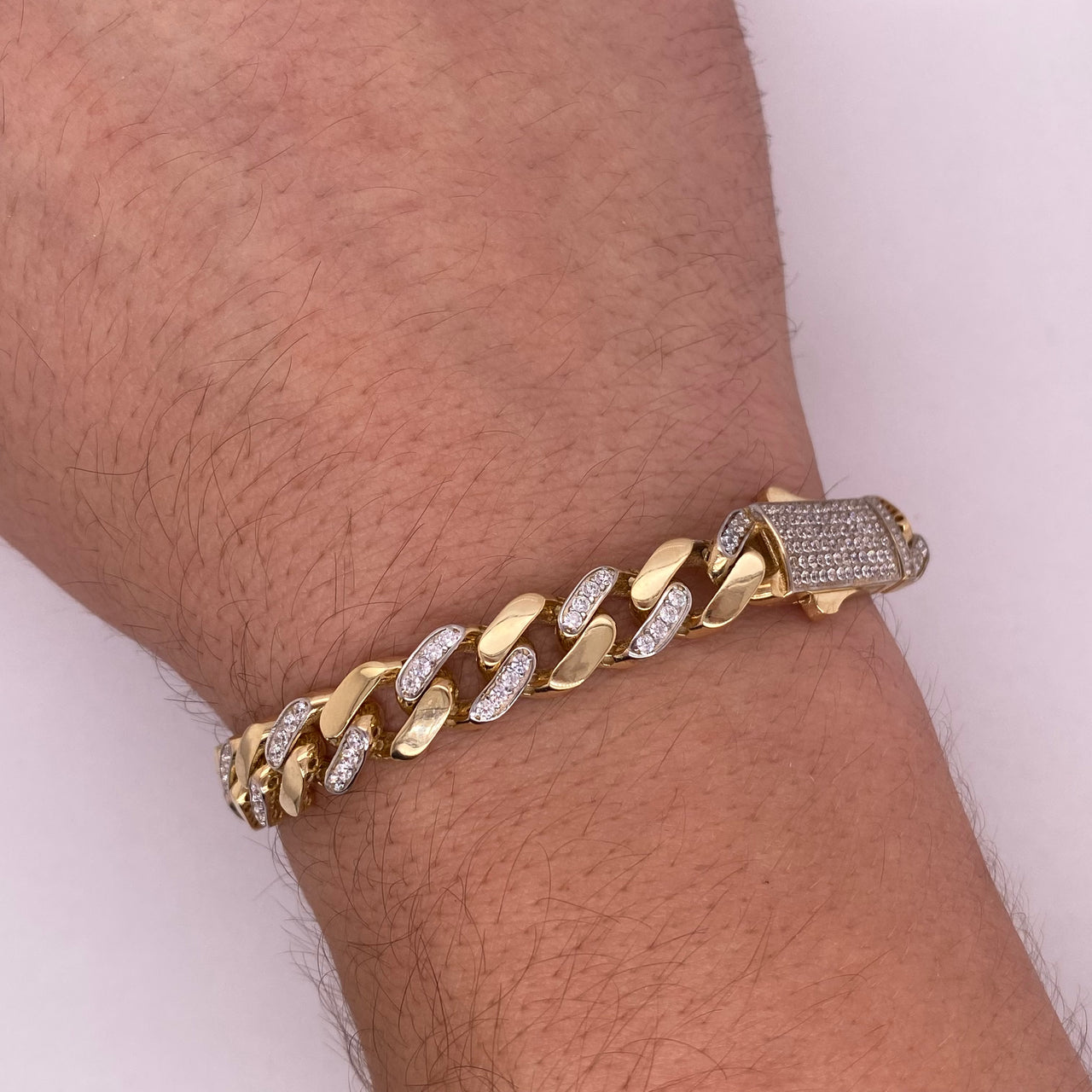 Pulso Oro 14k - Cubano con Zirconias 9.4 mm Ancho, 22 cm Largo