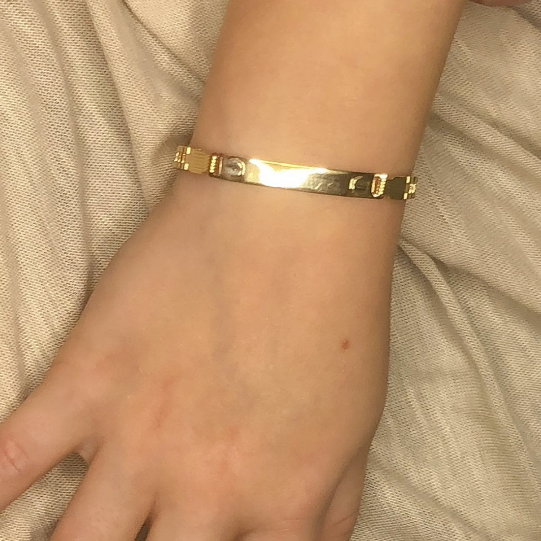 Esclava Tejido Rolex Oro 10k, Placa Lisa con tornillos 14 cm Largo, Ancho 4 mm Oro 10k - Infiniti Joyas