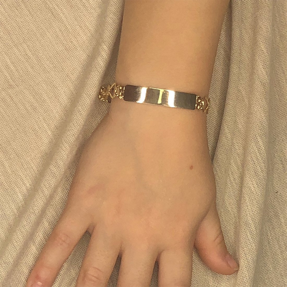Esclava China Oro 10k con moños, 15 cm Largo, Ancho 6 mm, Oro 10k - Infiniti Joyas