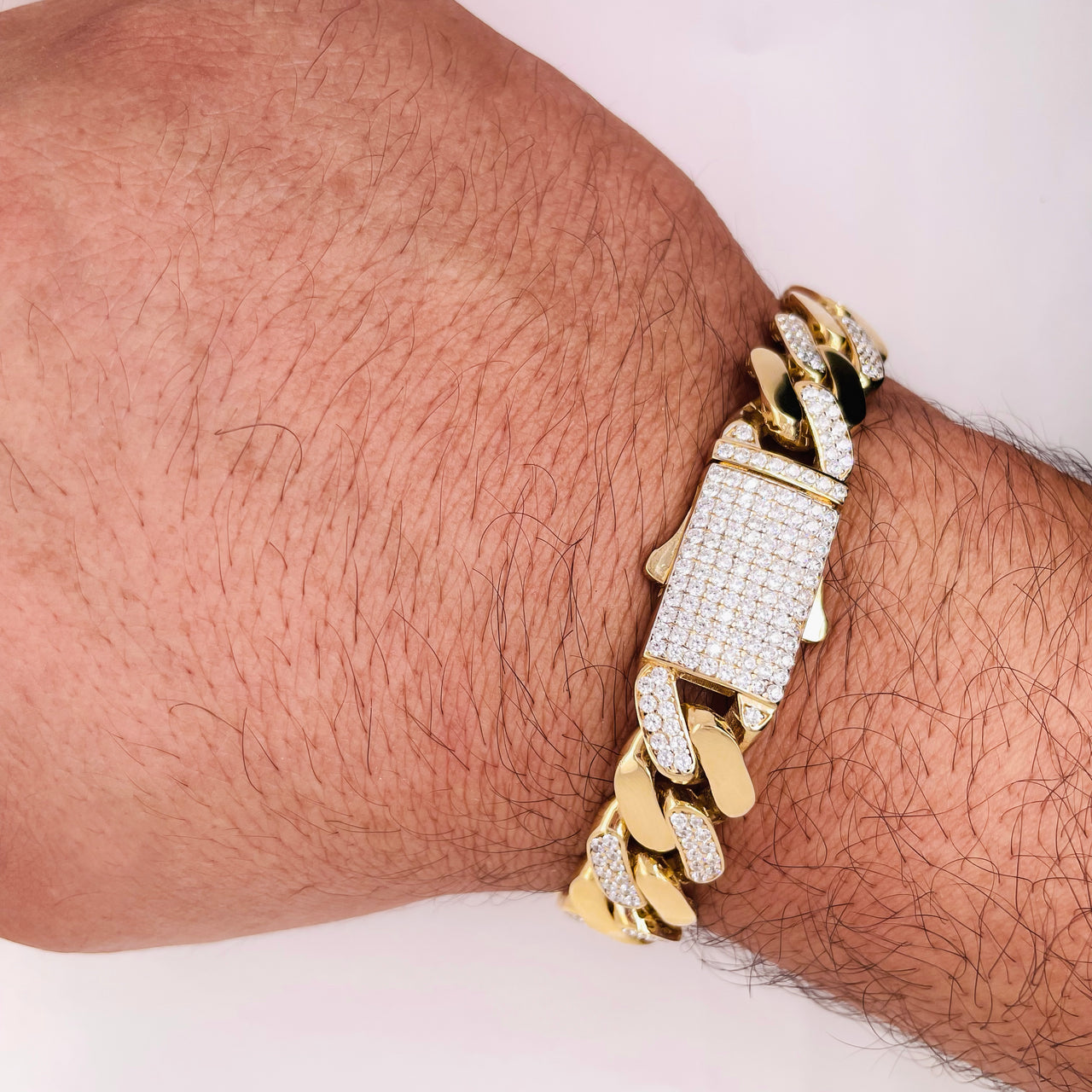 Pulso Oro 14k - Cubano con Zirconias 13.2 mm Ancho, 22 cm Largo
