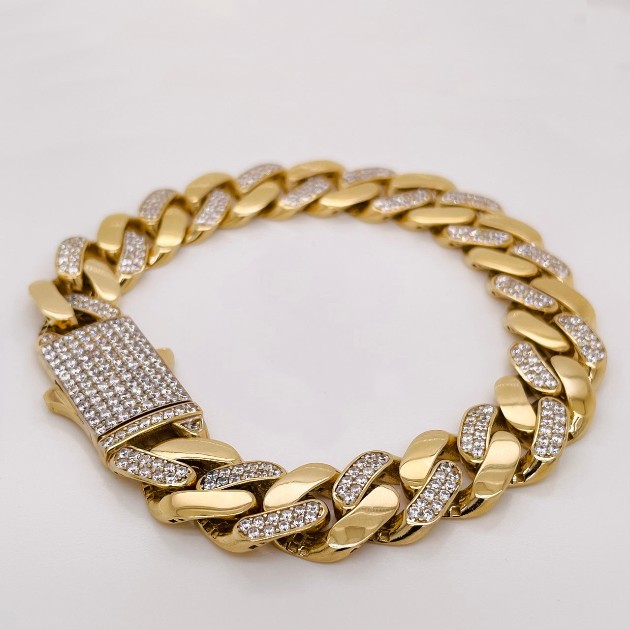 Pulso Oro 14k - Cubano con Zirconias 13.2 mm Ancho, 22 cm Largo