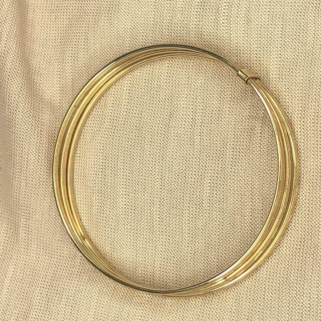 Pulseras fin de semana para niña, tubo Diamantado Oro 10k, 5 cm de Diámetro, Ancho 6 mm. - Infiniti Joyas